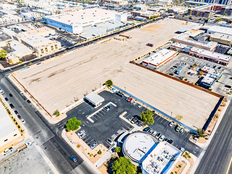 4138 Pioneer ave, Las Vegas, NV à louer - Photo du bâtiment - Image 3 de 3