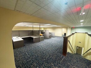 901 Industrial Blvd, Naples, FL for lease Interior Photo- Image 1 of 8