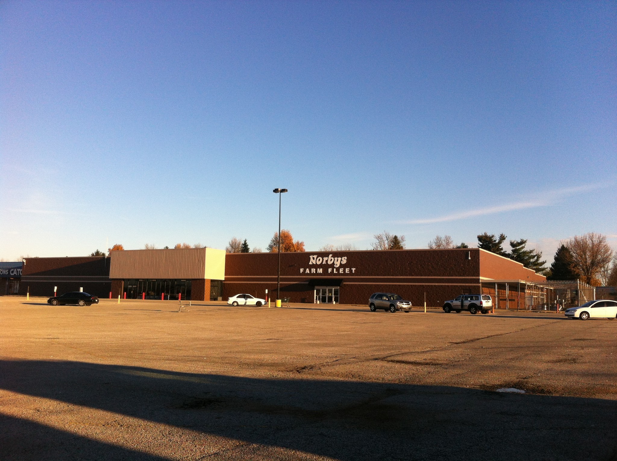 180 Lebanon Trade Center, Lebanon, KY for sale Building Photo- Image 1 of 1