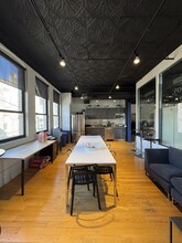 1714 N Damen Ave, Chicago, IL à louer Photo intérieure- Image 2 de 3