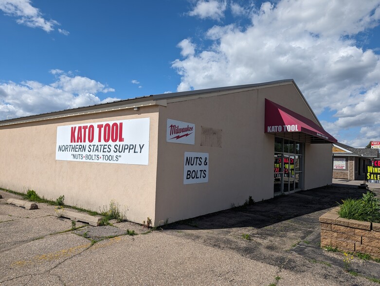 1416 N Riverfront Dr, Mankato, MN for lease - Building Photo - Image 1 of 9