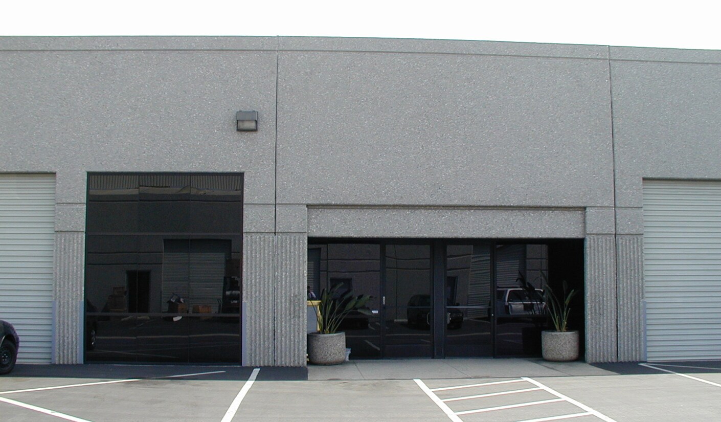 2401 W 208th St, Torrance, CA à louer Photo du bâtiment- Image 1 de 4