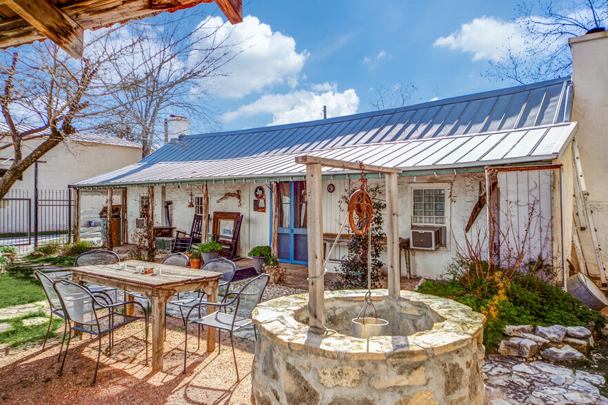 248 S Main St, Boerne, TX for sale - Building Photo - Image 1 of 1