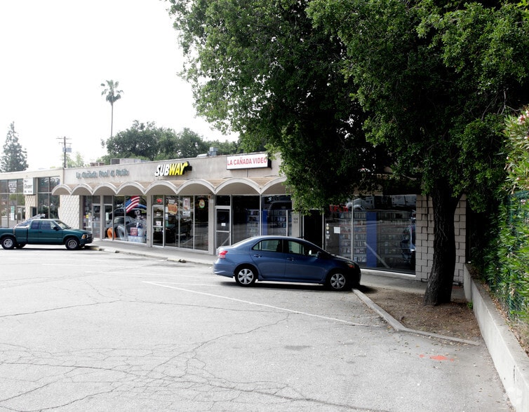 514-522 Foothill Blvd, La Cañada Flintridge, CA for sale - Building Photo - Image 2 of 2