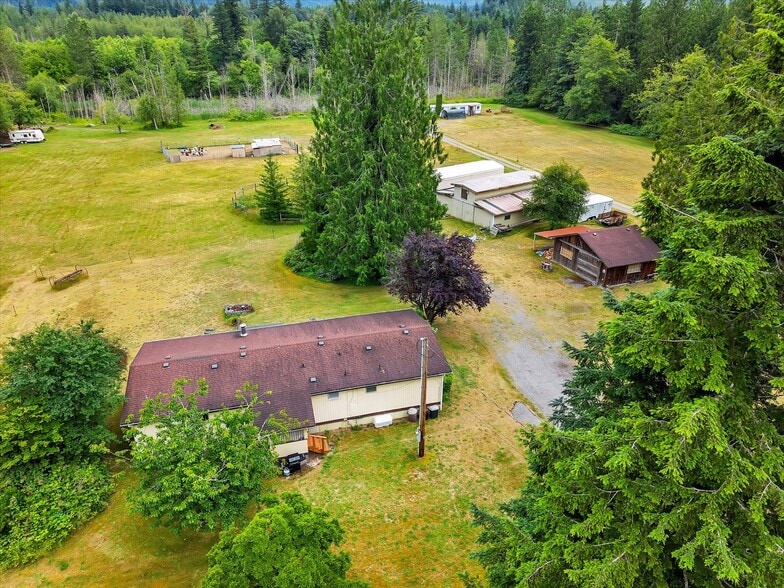 16527 415th Ave SE, Gold Bar, WA à vendre - Photo du bâtiment - Image 2 de 15