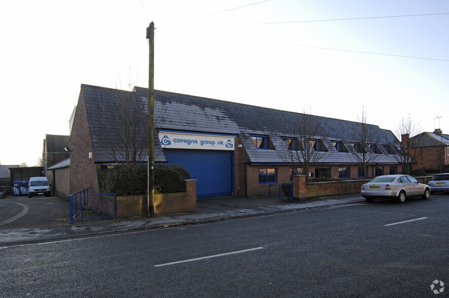 24 Longmoor Ln, Derby à louer - Photo du bâtiment - Image 3 de 13