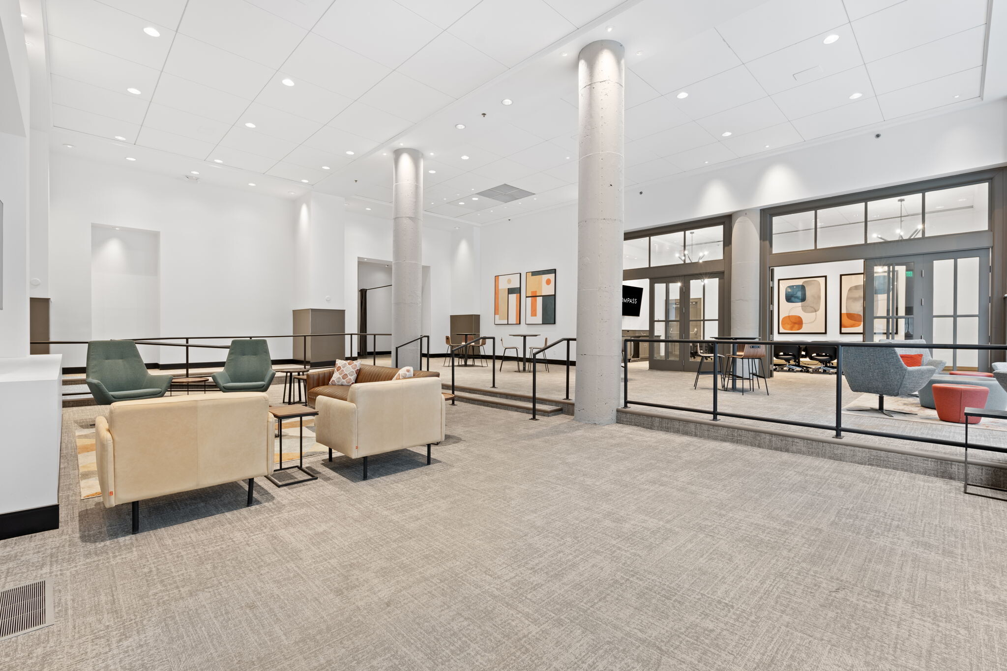 360 Saint Peter St, Saint Paul, MN for lease Primary Photo- Image 1 of 31