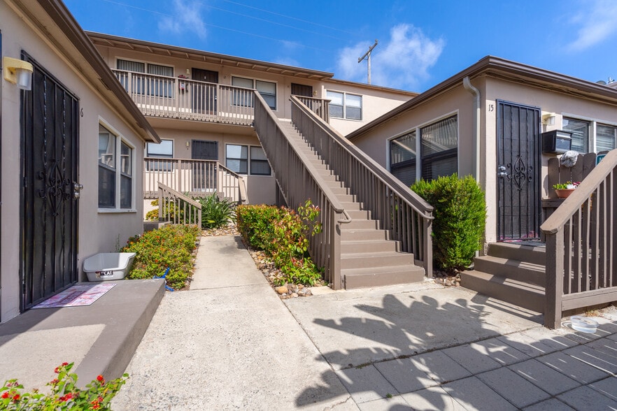 4053-4055 Hamilton St, San Diego, CA à vendre - Photo du bâtiment - Image 3 de 8