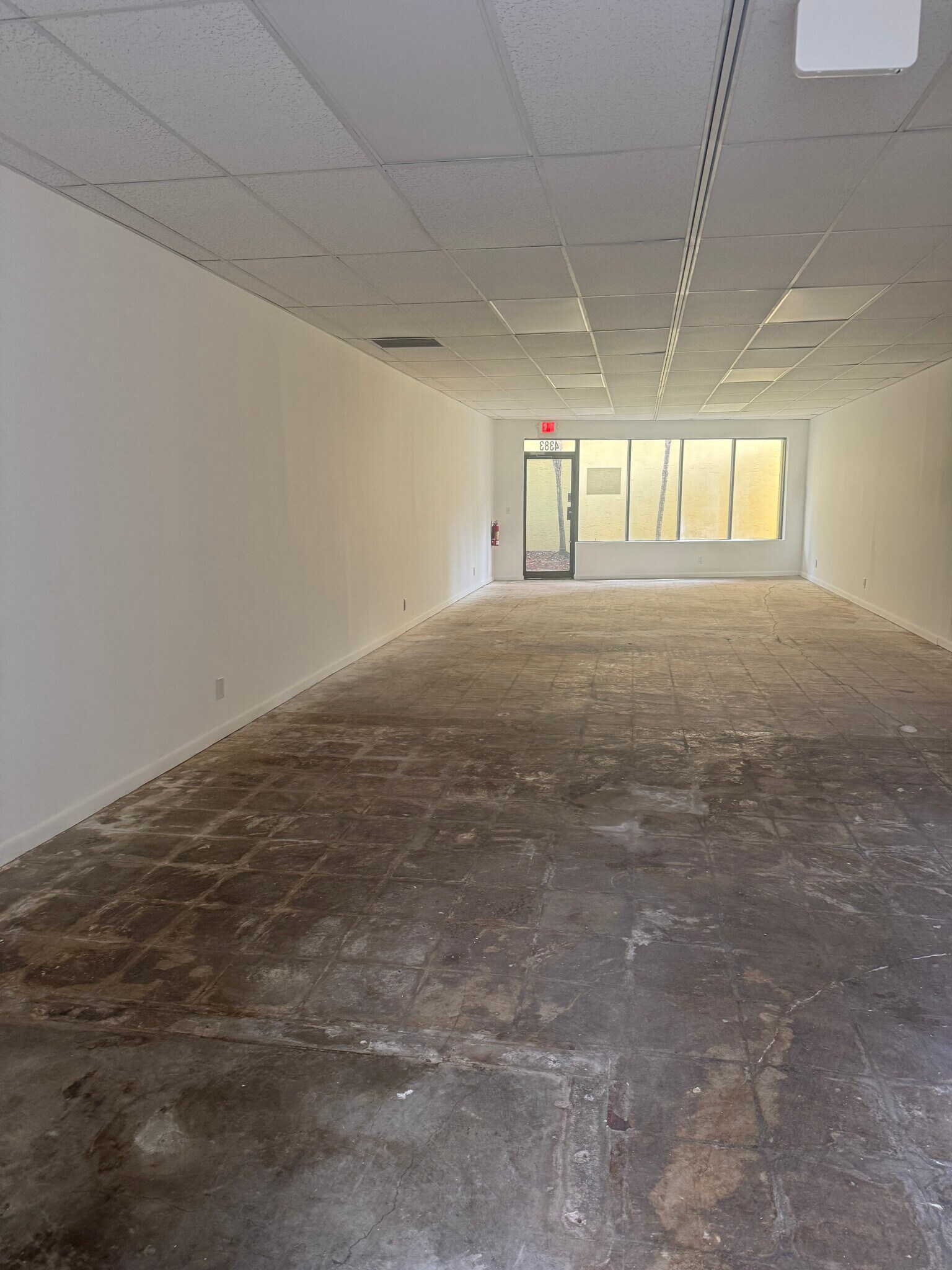 4373-4399 N University Dr, Fort Lauderdale, FL à louer Photo intérieure- Image 1 de 2