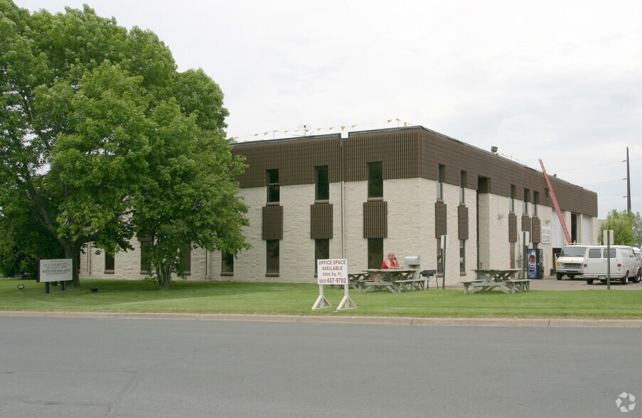 837 Apollo Rd, Eagan, MN à louer - Photo du bâtiment - Image 2 de 6