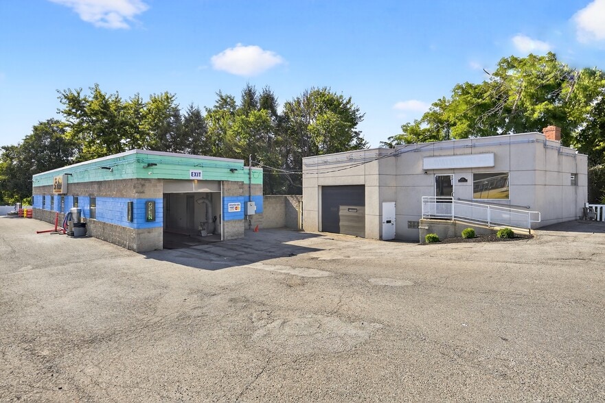 1141 Silver Ln, McKees Rocks, PA for sale - Building Photo - Image 1 of 25