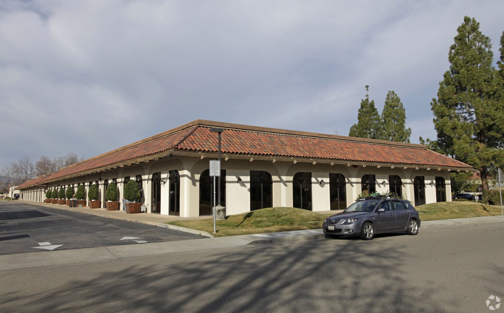 1020 Serpentine Ln, Pleasanton, CA à louer Photo principale- Image 1 de 7