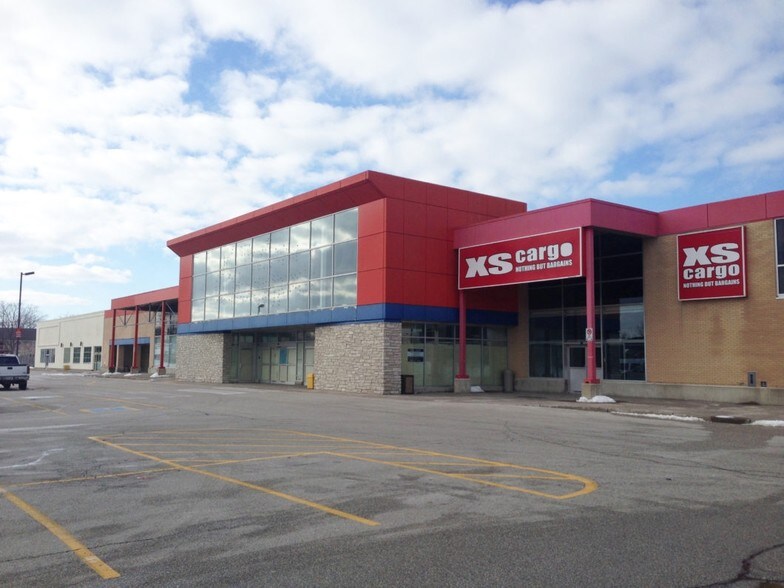 1330 Exmouth St, Sarnia, ON for sale - Primary Photo - Image 1 of 1