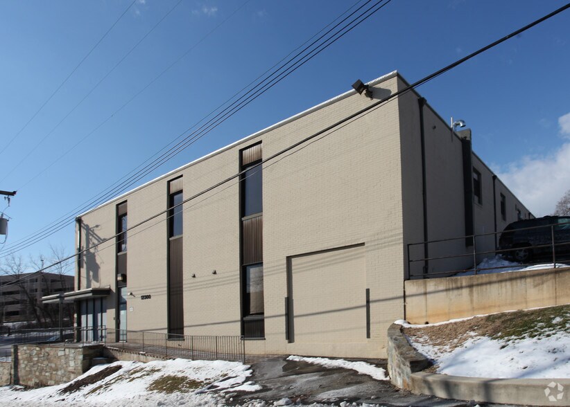 12300 Washington Ave, Rockville, MD à vendre - Photo du bâtiment - Image 2 de 2