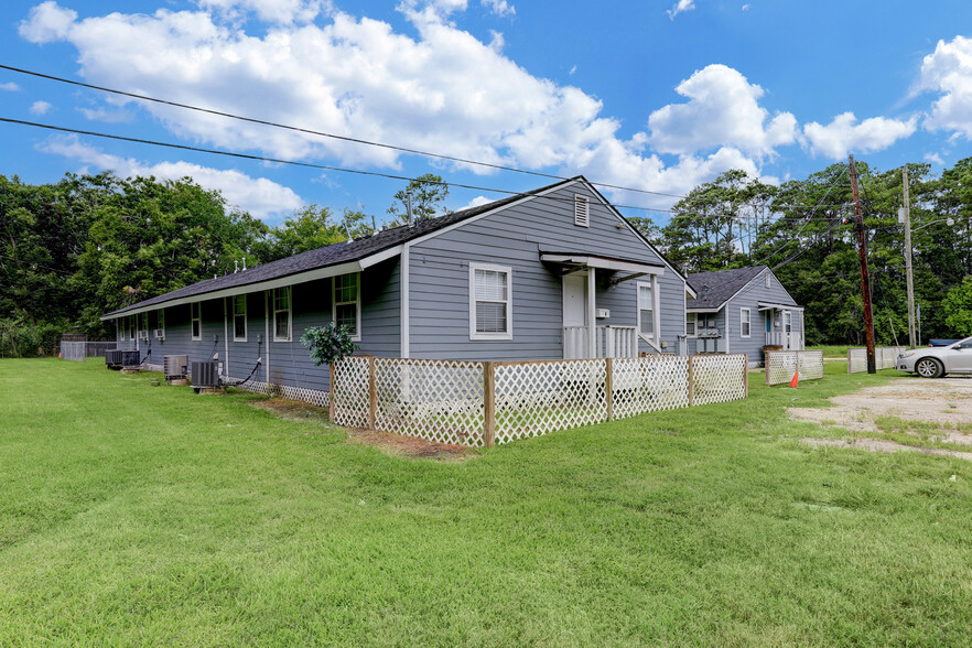 2322 Central St, Dickinson, TX for sale - Building Photo - Image 2 of 25