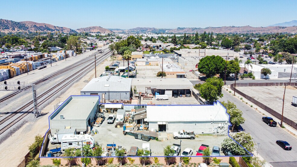 450 W Commercial St, Pomona, CA à vendre - Photo du bâtiment - Image 2 de 5
