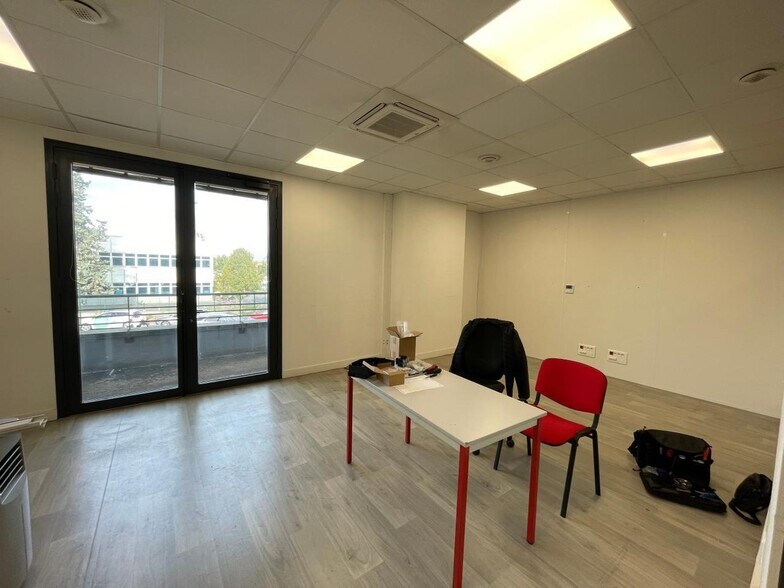 Bureau dans Le Blanc-Mesnil à louer - Photo intérieure - Image 3 de 6
