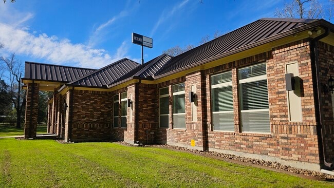 More details for 16751 TX-75 Hwy, Willis, TX - Office for Sale