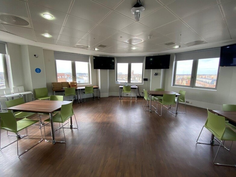 St. Marks Hl, Surbiton à louer - Photo intérieure - Image 3 de 8