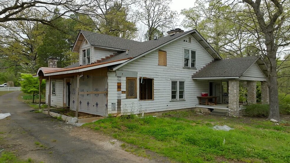 6222 Wake Forest Rd, Durham, NC à vendre - Vidéo sur l’inscription commerciale - Image 2 de 21