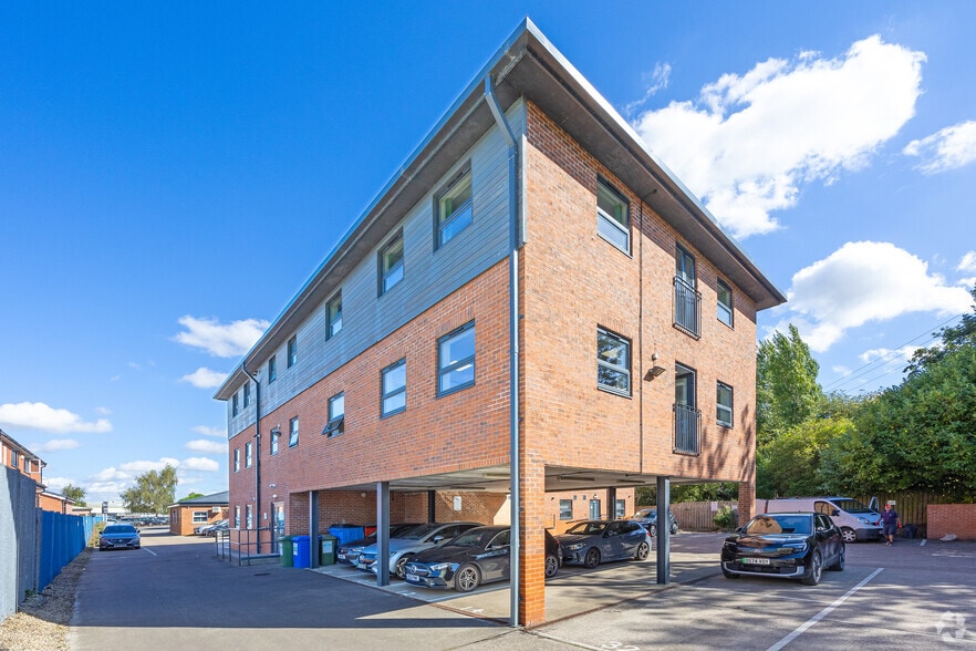 Annie Reed Rd, Beverley for lease - Building Photo - Image 3 of 3