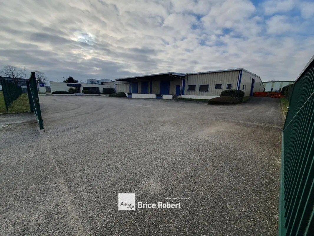 Flex in Saint-Quentin-Fallavier for sale Building Photo- Image 1 of 7