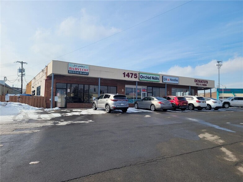 1475 E Henrietta Rd, Rochester, NY à louer - Photo du bâtiment - Image 1 de 3