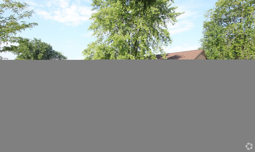 623 Park Meadow Rd, Westerville, OH à louer - Photo du bâtiment - Image 3 de 25