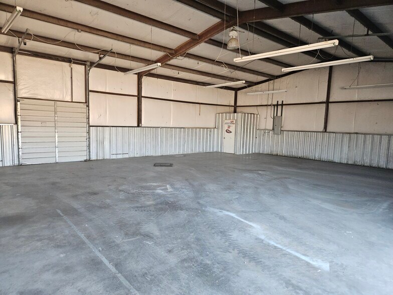5750 Little Rd, Fort Worth, TX à louer - Photo intérieure - Image 3 de 3