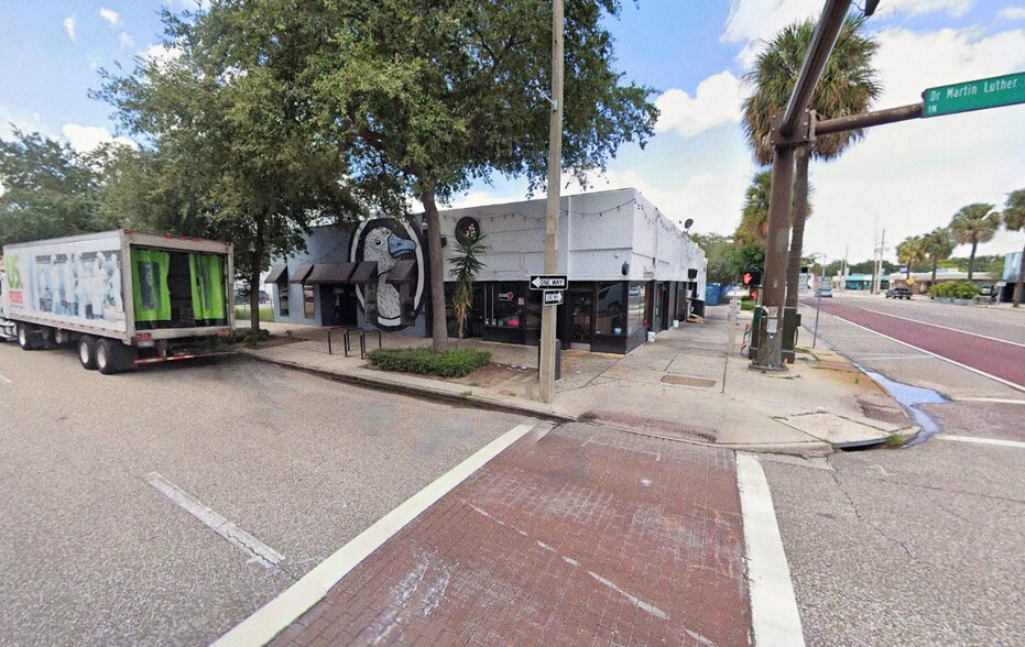 900 1st Ave N, Saint Petersburg, FL à louer - Photo du bâtiment - Image 2 de 16
