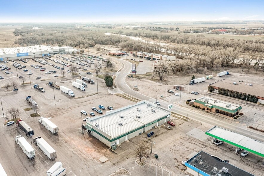 201 E Leota St, North Platte, NE for lease - Building Photo - Image 3 of 5