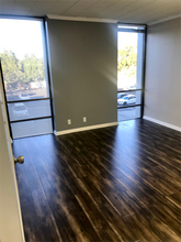 17337 Ventura Blvd, Encino, CA à louer Photo intérieure- Image 1 de 8