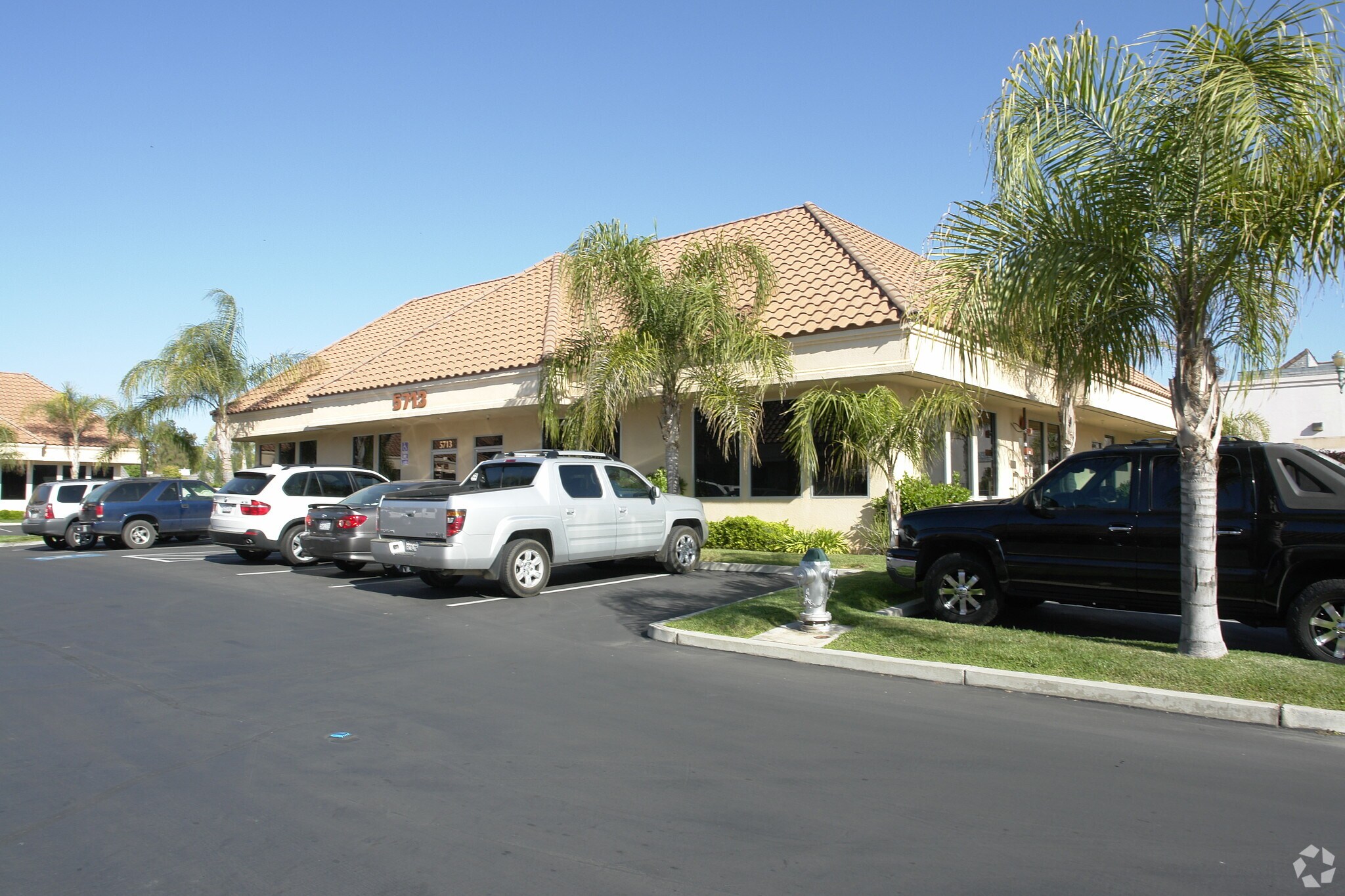 5713 N West Ave, Fresno, CA for lease Primary Photo- Image 1 of 5