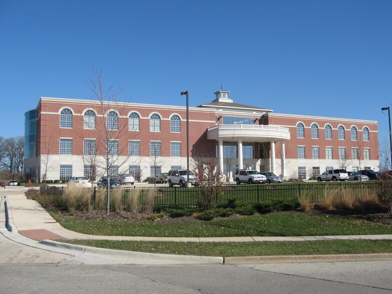 265 Exchange Dr, Crystal Lake, IL for lease - Building Photo - Image 2 of 10