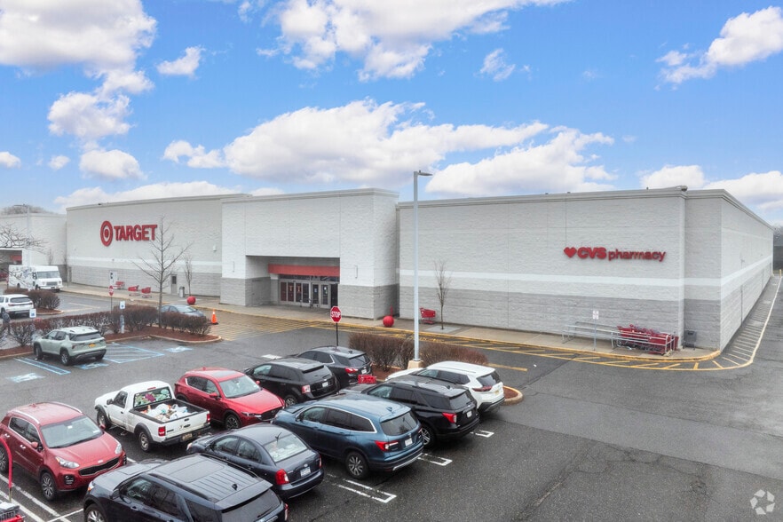 3850 Hempstead Tpke, Levittown, NY for sale - Building Photo - Image 3 of 5