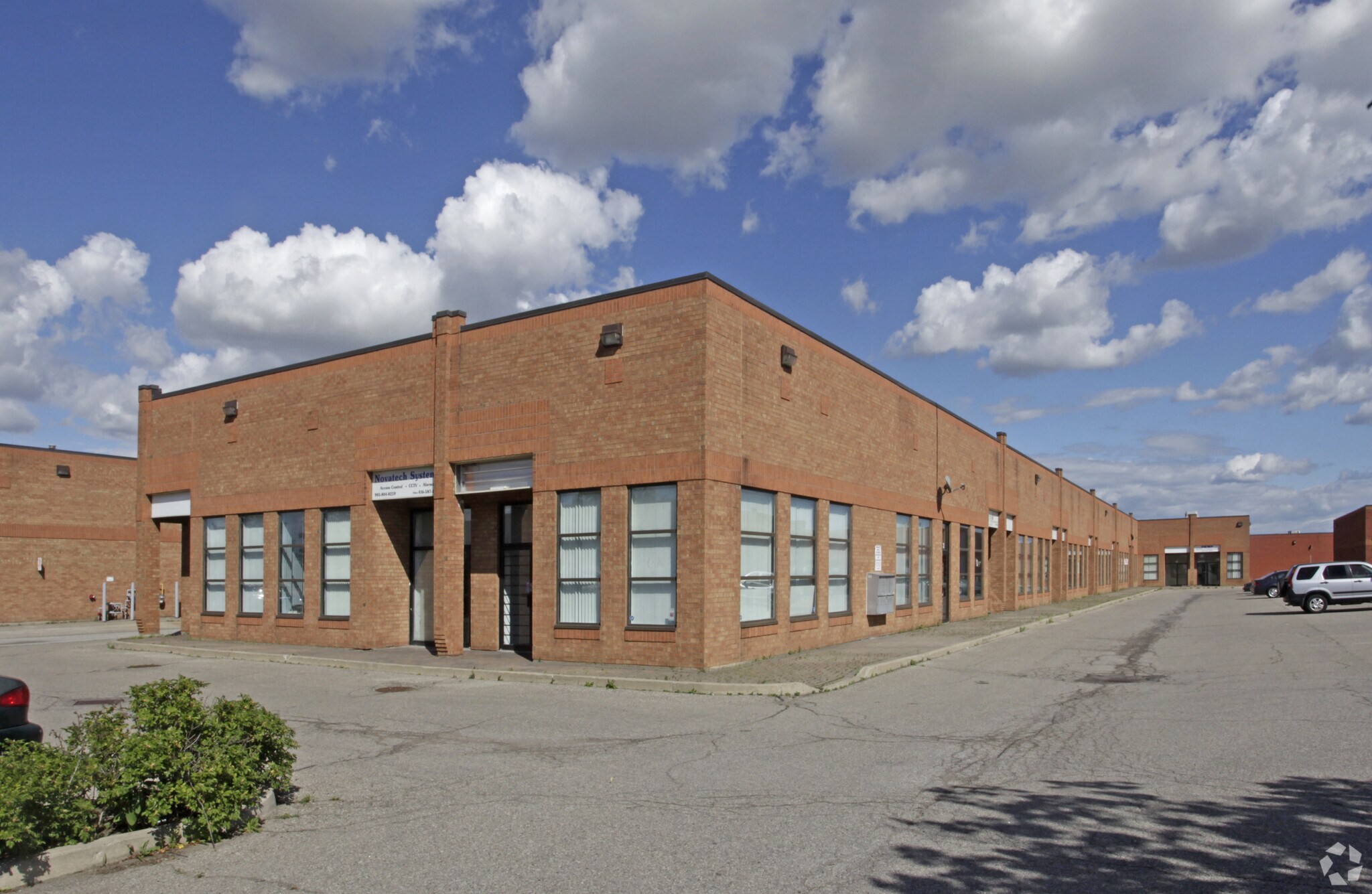 428 Gibraltar Dr, Mississauga, ON for lease Primary Photo- Image 1 of 3