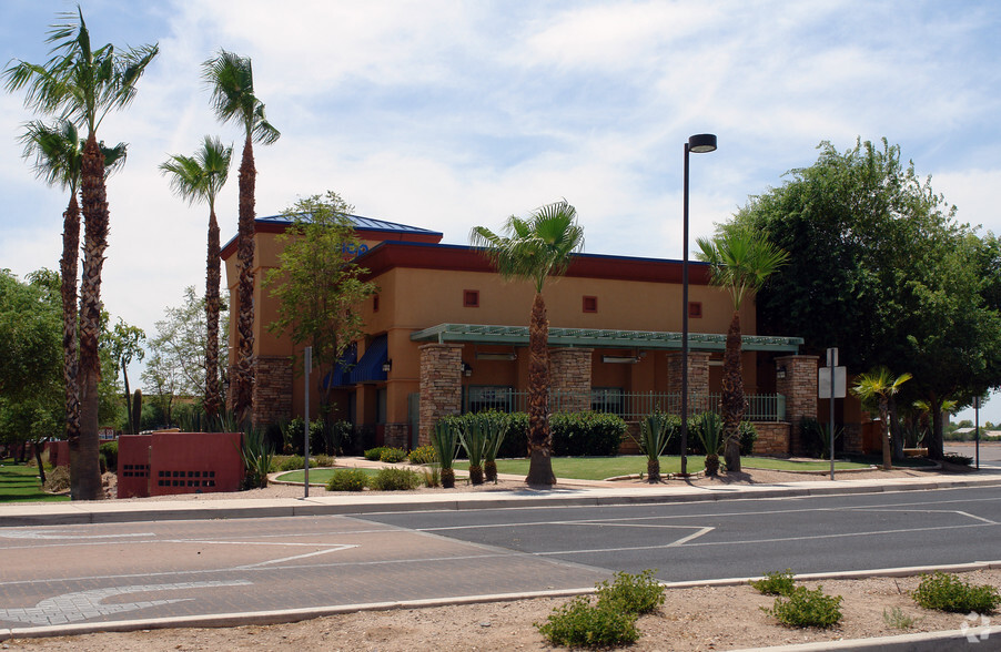 920 S Gilbert Rd, Gilbert, AZ for sale - Building Photo - Image 3 of 8