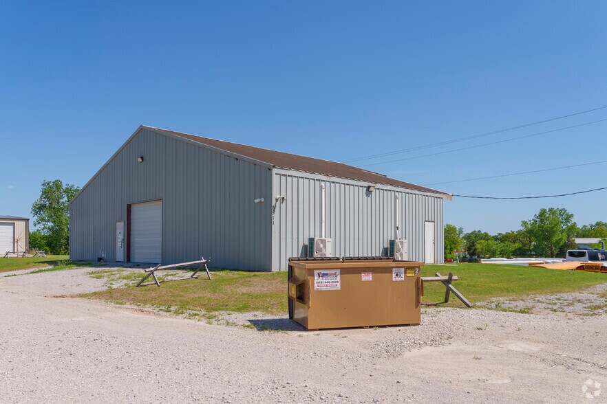 8511 S Regency Dr, Tulsa, OK à vendre - Photo principale - Image 1 de 30