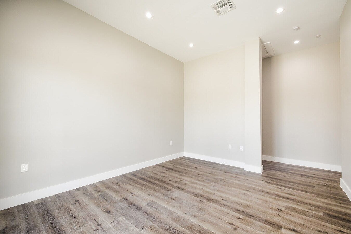 8525 N Sam Houston Pkwy E, Humble, TX 77396 - Unité 901 -  - Photo intérieure - Image 1 of 19