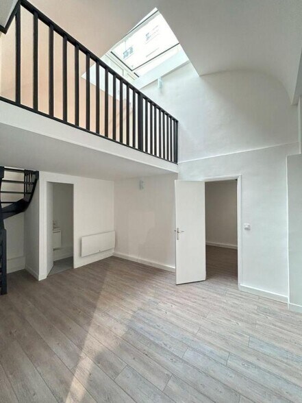 Office in Paris for sale - Building Photo - Image 3 of 8