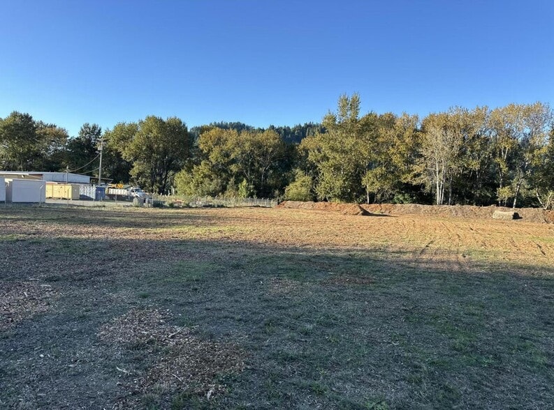 1397 Eeloa Ave, Rio Dell, CA for sale - Building Photo - Image 2 of 4