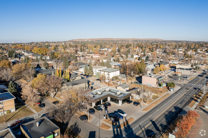 2803 Centre St NW, Calgary, AB for lease - Aerial - Image 3 of 4