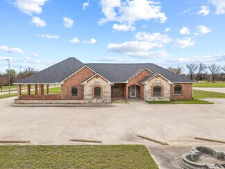 Plus de détails pour 401 Center Court Dr, Bridgeport, TX - Bureau à vendre