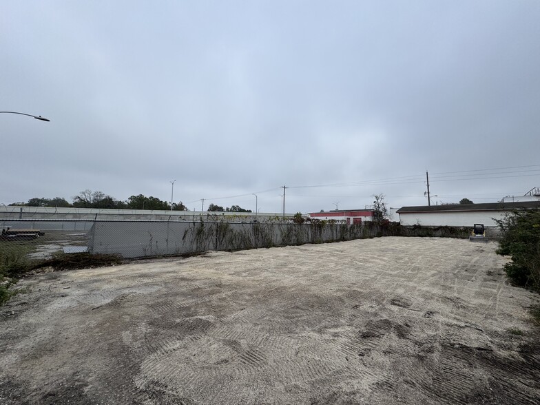 2827 Preston St, Jacksonville, FL for lease - Building Photo - Image 2 of 10