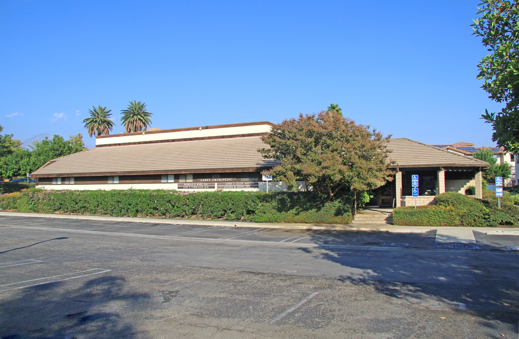 2776 N Garey Ave, Pomona, CA à vendre Photo du bâtiment- Image 1 de 1