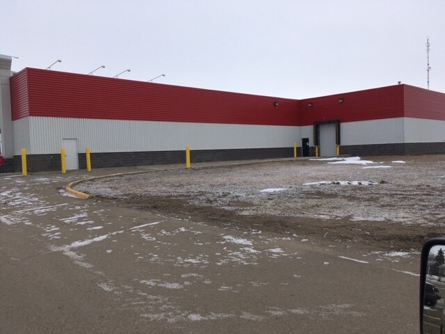 137 King St, Estevan, SK à louer - Photo du bâtiment - Image 2 de 2