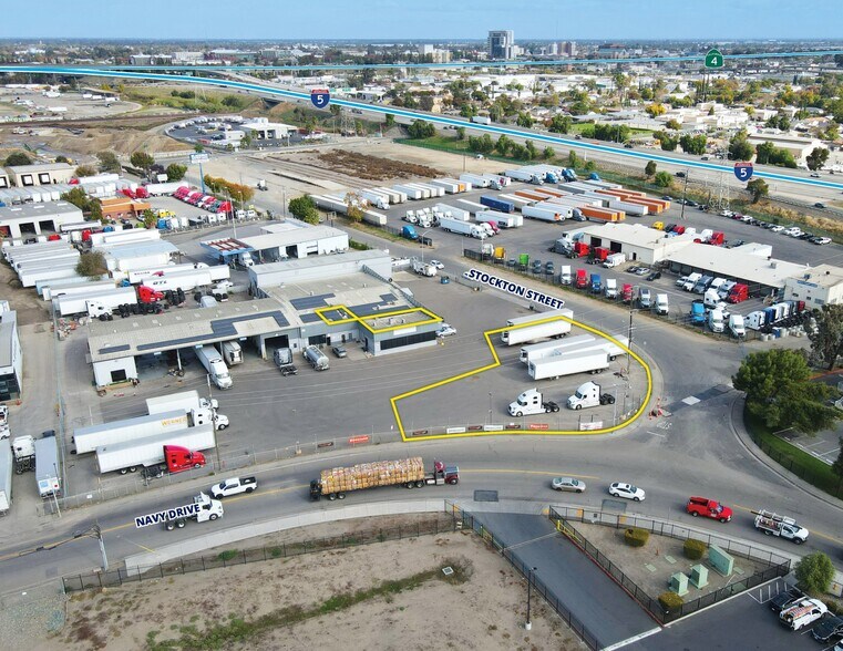 825 Navy Dr, Stockton, CA à louer - Aérien - Image 2 de 2
