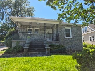 More details for 719 Oakland St, Hendersonville, NC - Office for Lease
