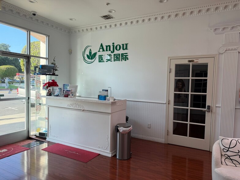 9722-9726 Las Tunas Dr, Temple City, CA for lease - Building Photo - Image 3 of 7