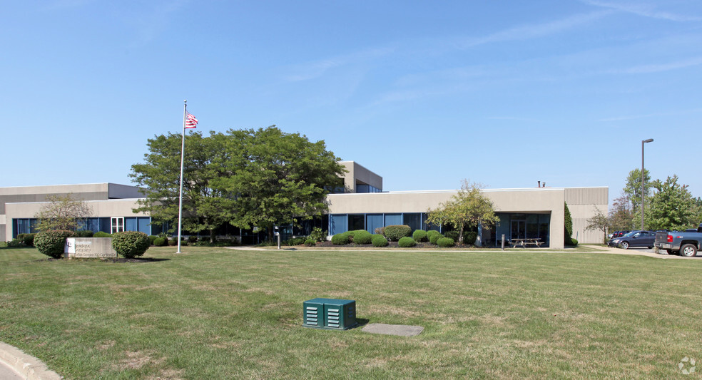 100 Centre Dr, Orchard Park, NY for lease - Primary Photo - Image 3 of 24